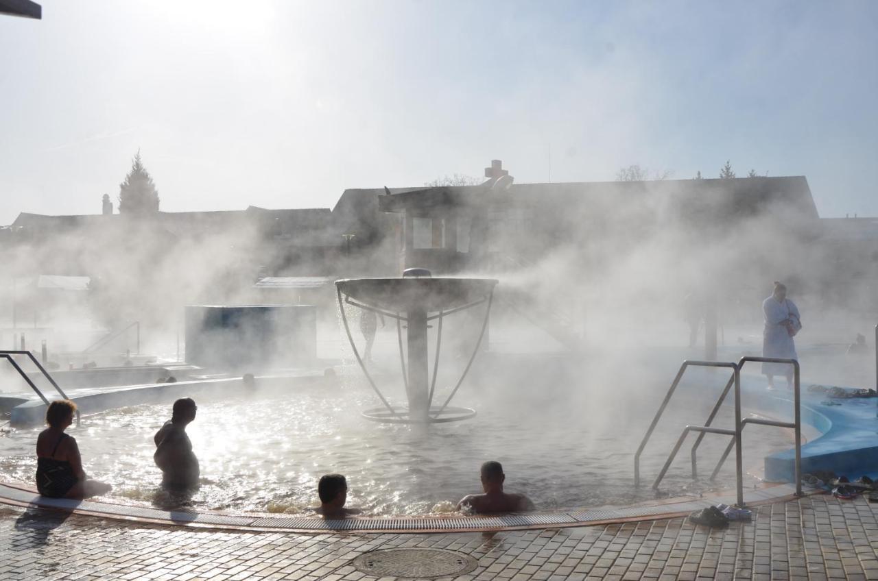 Apartman Aquapark - Hotel Bešeňová מראה חיצוני תמונה